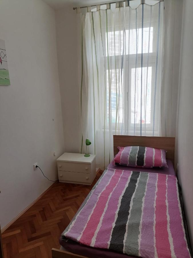 Kupus By Arena Appartement Pula Buitenkant foto