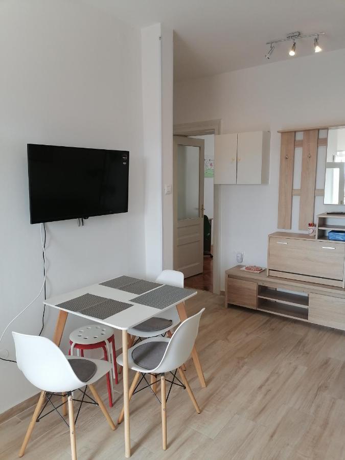 Kupus By Arena Appartement Pula Buitenkant foto